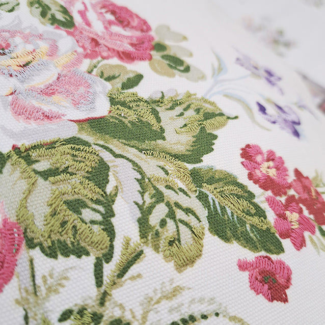 【LAURA ASHLEY】ローズモア　クッション　直径38cm（メーカー希望小売価格￥8,690税込）