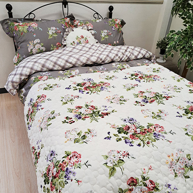 【LAURA ASHLEY】ローズモア　キルトマルチカバー　M　190cm X 190cm（メーカー希望小売価格￥35,689税込）