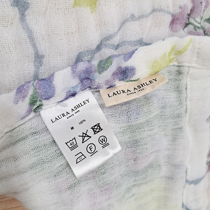 【LAURA　ASHLEY】ウィステリア　ガーゼケットハーフ　140cm X 100cm（メーカー希望小売価格￥9,460税込）