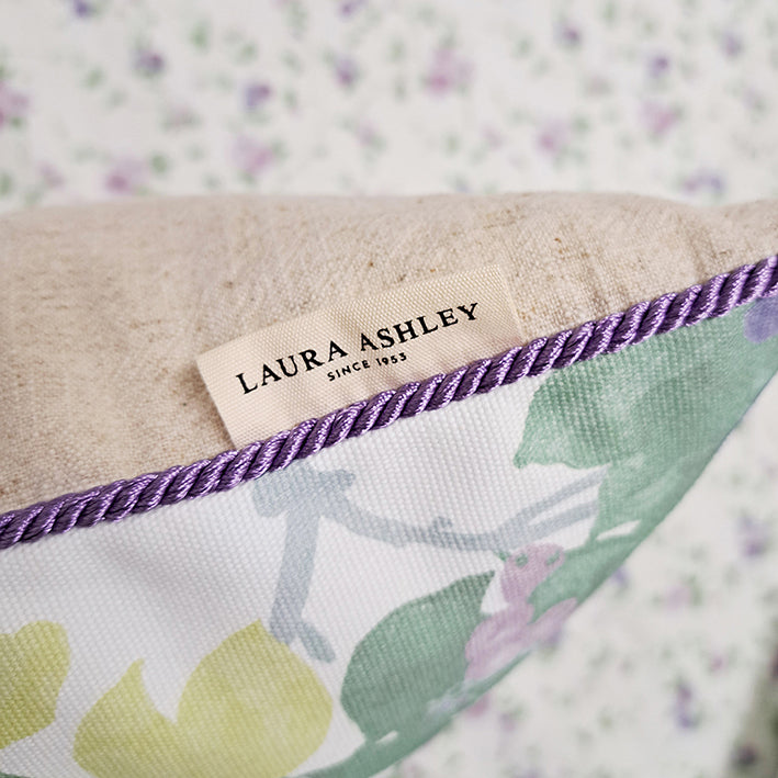 【LAURA　ASHLEY】ウィステリア　クッションカバー　45cmX45cm（メーカー希望小売価格￥7,744税込）