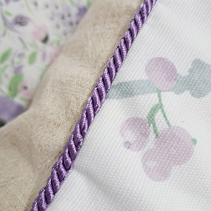 【LAURA　ASHLEY】ウィステリア　クッションカバー　45cmX45cm（メーカー希望小売価格￥7,744税込）