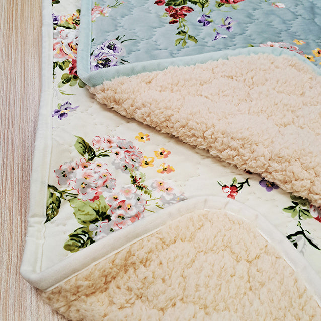 【LAURA ASHLEY】ローズモア　ブランケット　140cm X 200cm（メーカー希望小売価格￥14,300税込）