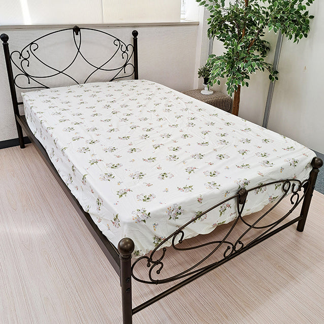 【LAURA ASHLEY】ローズモア　フィッティドシーツ　ダブル　140cm X 200cm（メーカー希望小売価格￥20,300税込）