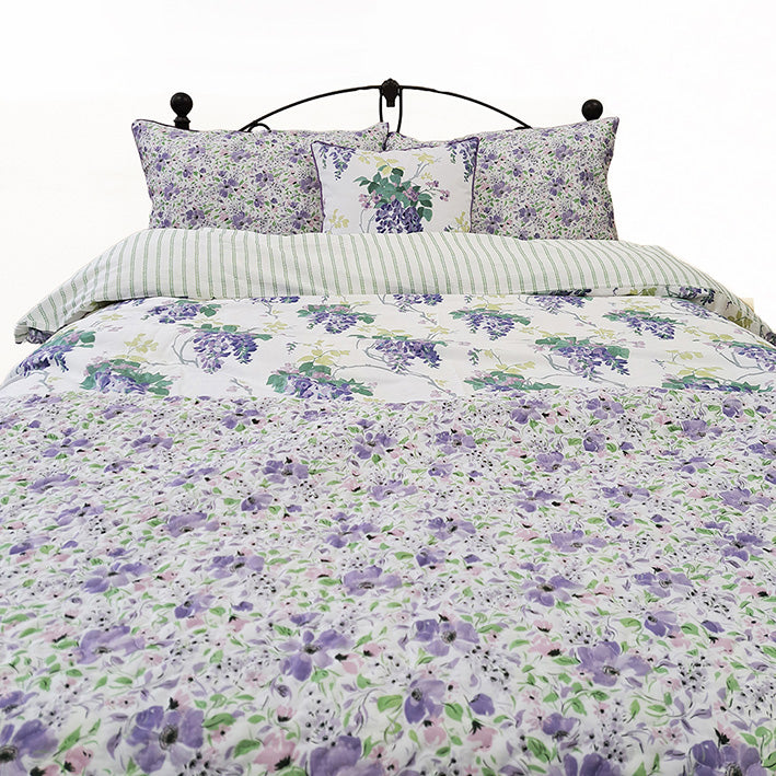 【LAURA　ASHLEY】ウィステリア　キルトマルチカバー　M　190cm X 190cm（メーカー希望小売価格￥35,750税込）