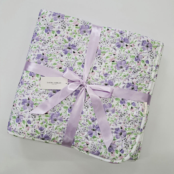 【LAURA　ASHLEY】ウィステリア　キルトマルチカバー　S　130cm X 190cm（メーカー希望小売価格￥25,850税込）
